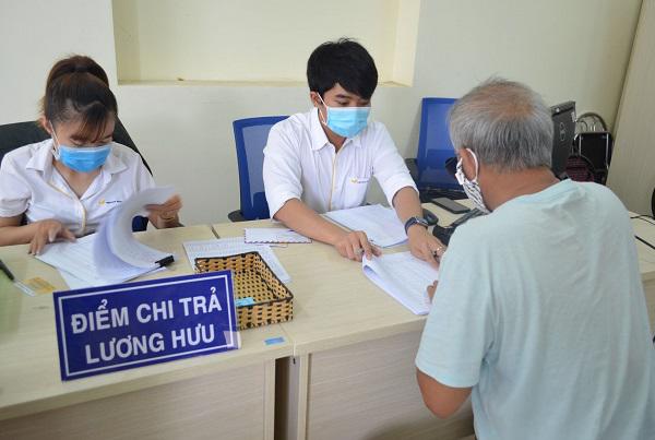 Hồ sơ xin nghỉ hưu trước tuổi bao gồm những giấy tờ gì