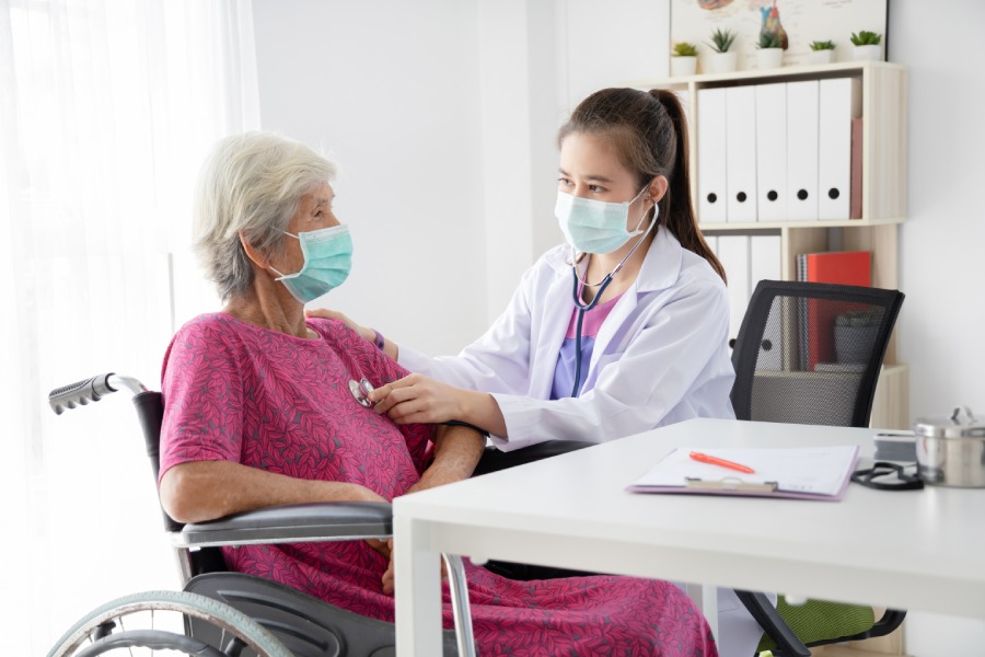 Bệnh hiểm nghèo có được hưởng bảo hiểm 100