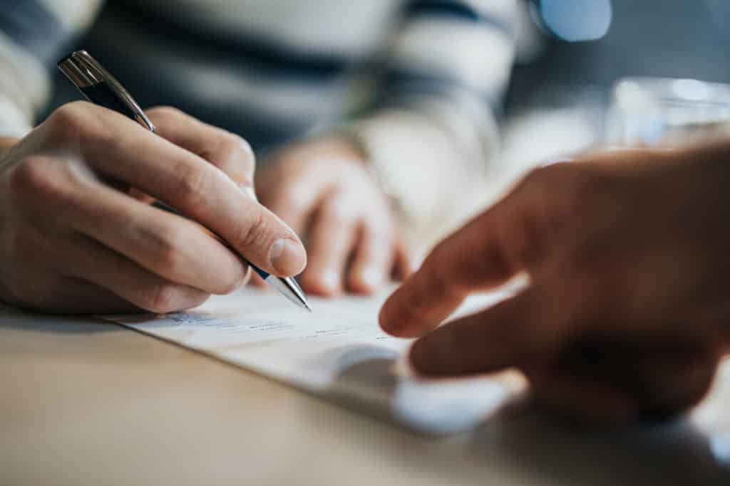 Giấy báo tử nộp cho công ty