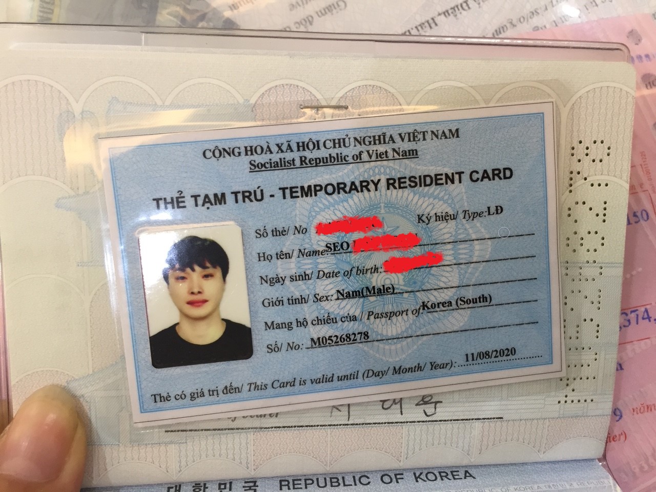 Làm thẻ tạm trú cho người nước ngoài online