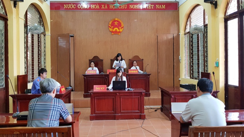 Người có quyền kháng nghị giám đốc thẩm và tái thẩm là