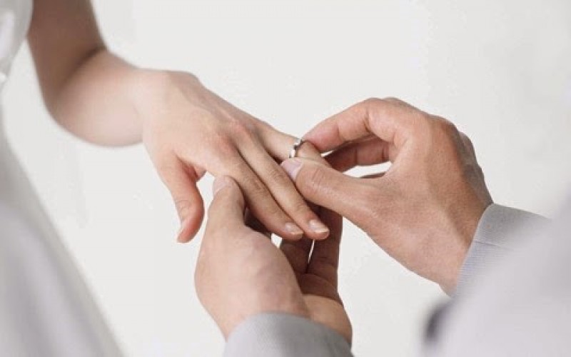 Đảng viên có con kết hôn với người nước ngoài