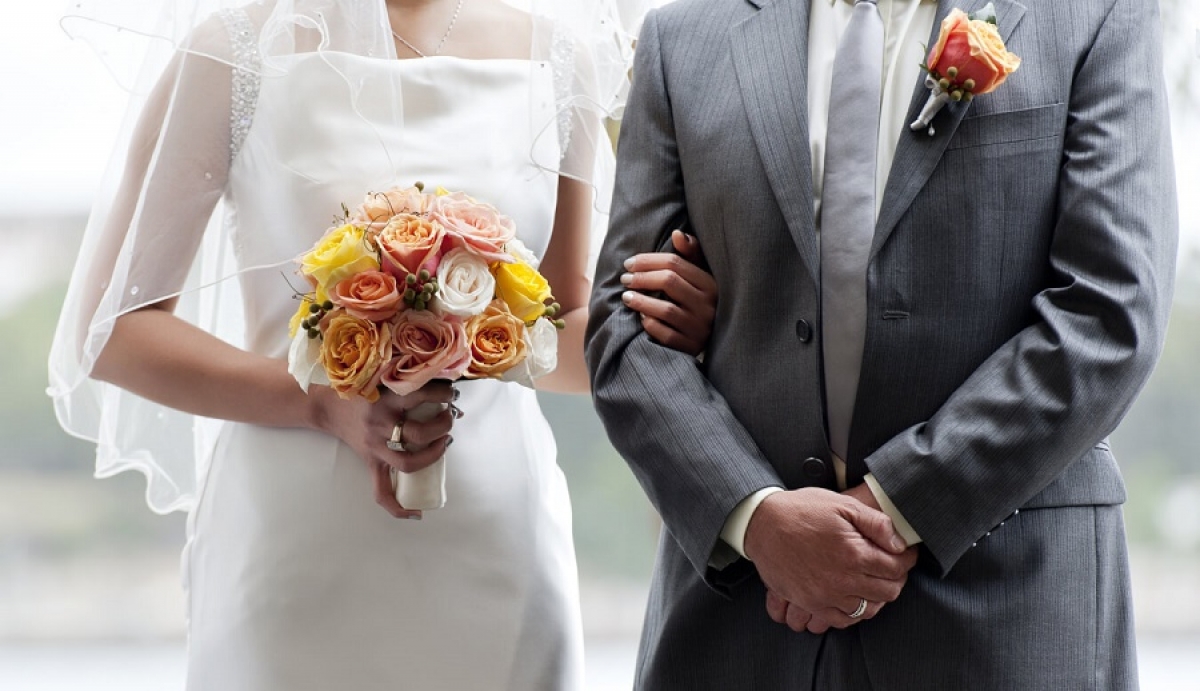 Đảng viên có con kết hôn với người nước ngoài